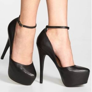 Steve Madden Deeny Black Pumps